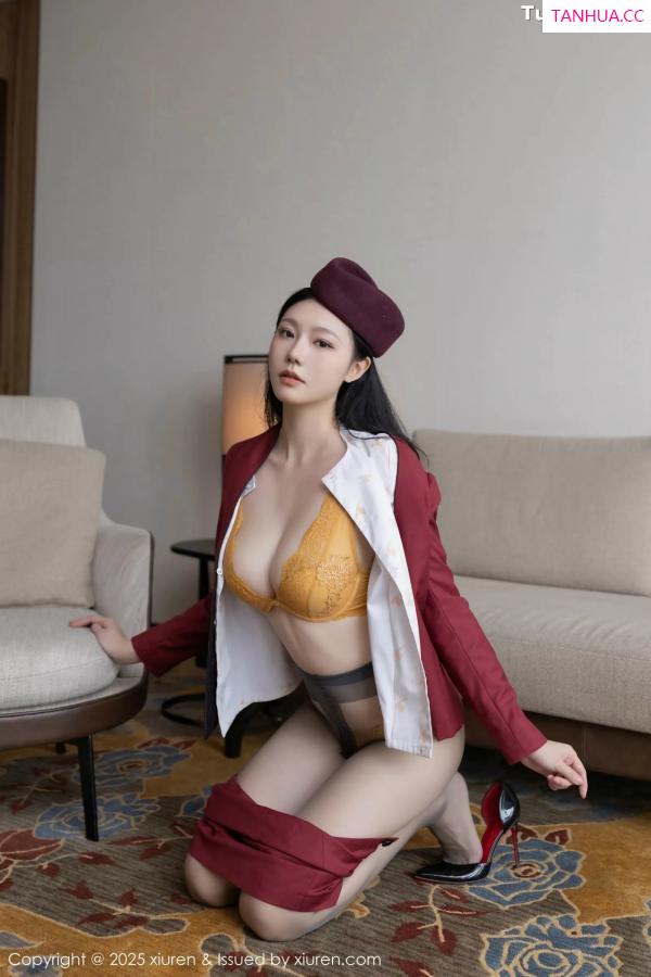 安然Maleah  [XiuRen]高清写真图 2025.05.27 No.10333 安然anran 空姐制服第25张图片